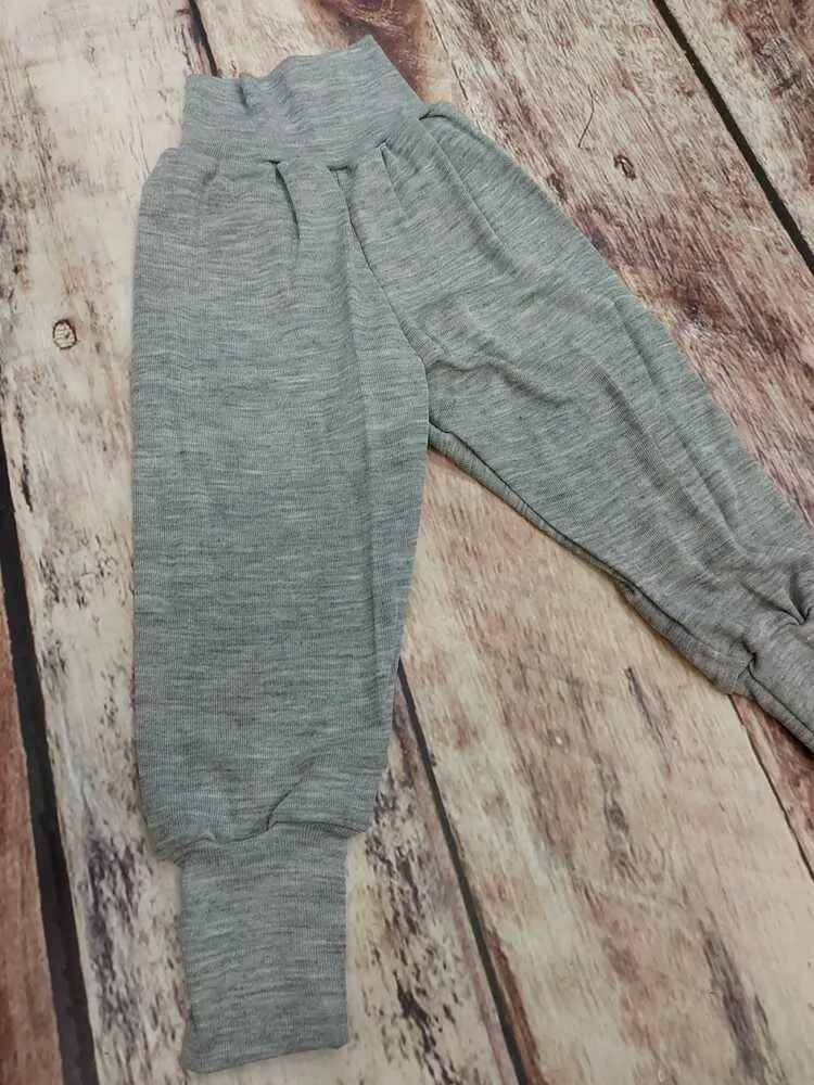 Merino/hedvábí rostoucí kalhoty Engel - šedé