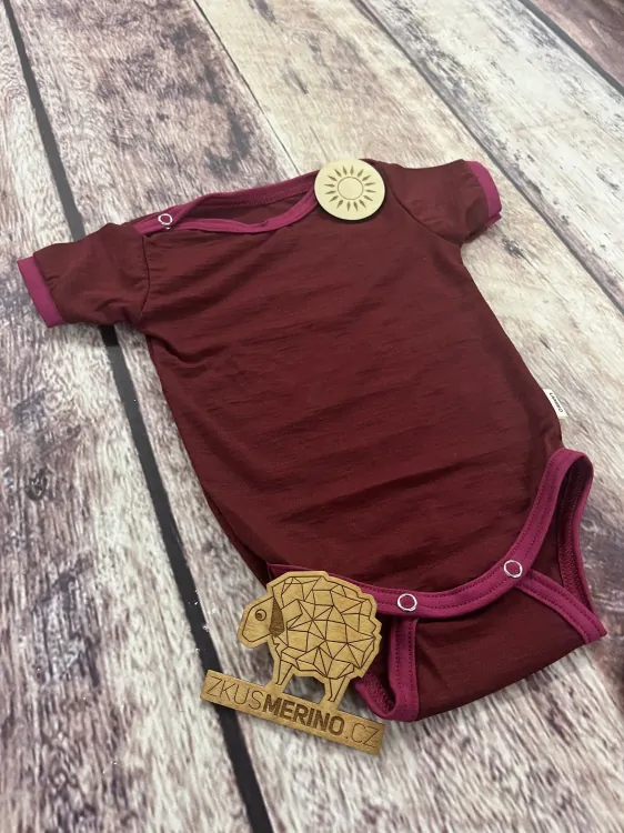 Rostoucí letní MERINO body Lambio, KR - Javor/sangria lem*