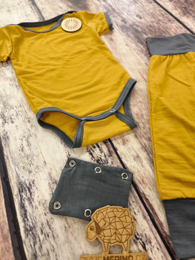 Rostoucí letní MERINO komplet Lambio, KR - Kari/šedý lem*