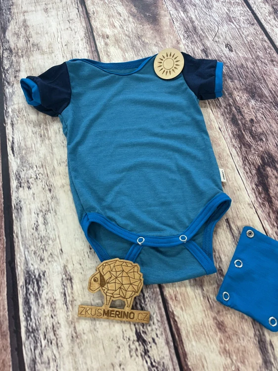 LIMITKA Rostoucí letní MERINO body Lambio, KR - Petrol/modrý rukáv*