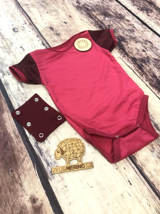 Rostoucí letní MERINO body Lambio, KR - Růžová/bordó rukáv*