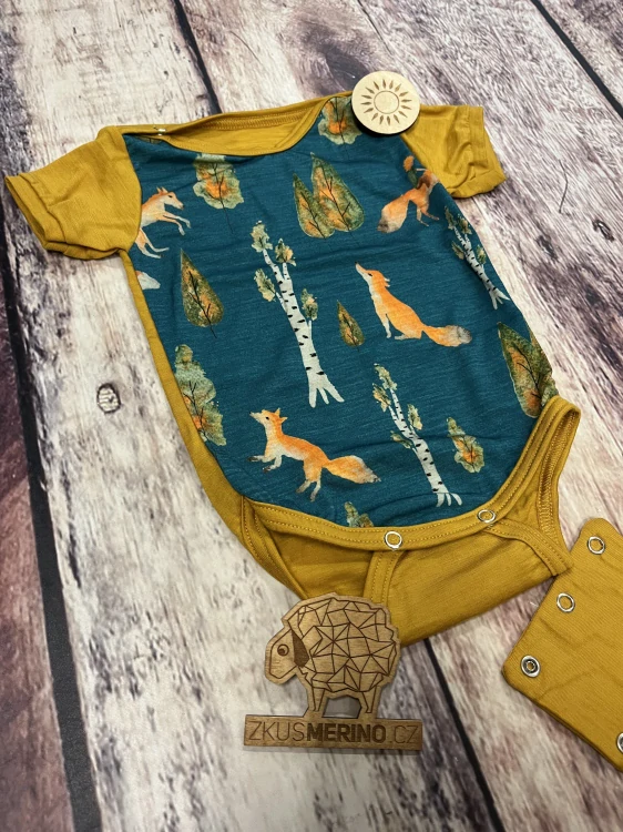 Rostoucí letní MERINO body Lambio, KR - Lišky/kari*