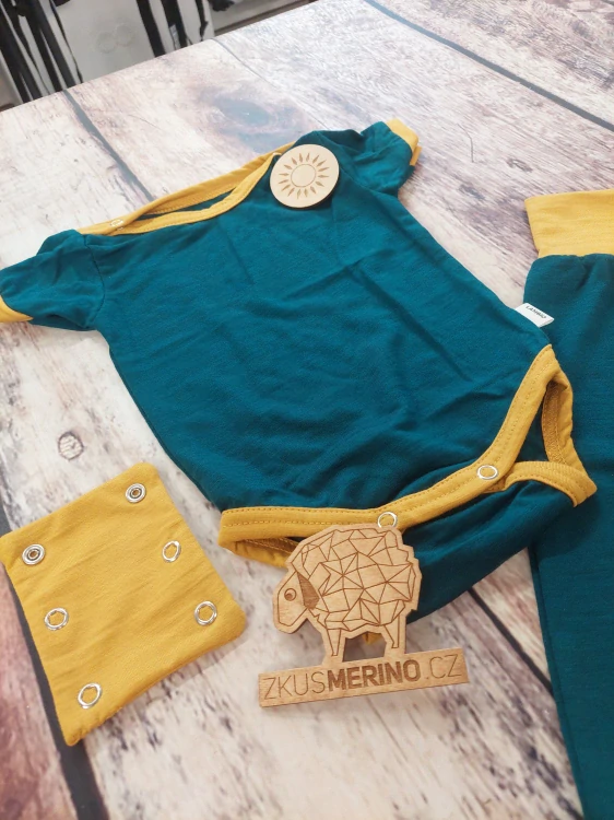 Rostoucí letní MERINO komplet Lambio, KR - Smaragd/kari lem*