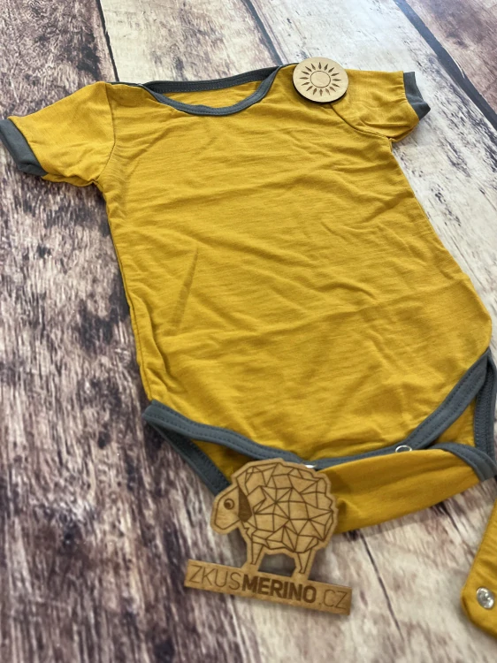 Rostoucí letní MERINO body Lambio, KR - Kari/šedý lem*