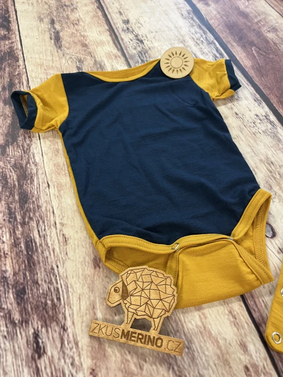 Rostoucí letní MERINO body Lambio, KR - Tmavě modrá/kari*