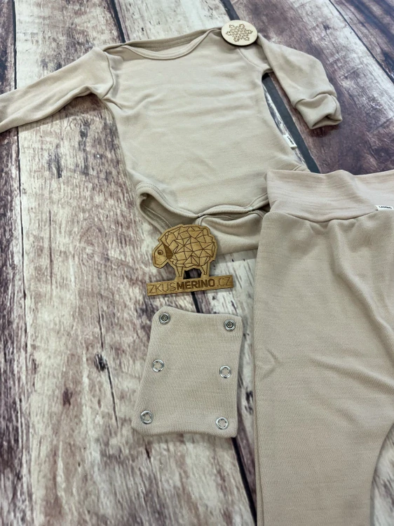 Rostoucí zimní MERINO komplet Lambio, DR - Pískový