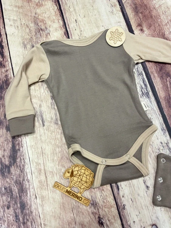 Rostoucí zimní MERINO body Lambio, DR - Oříšek/písek*