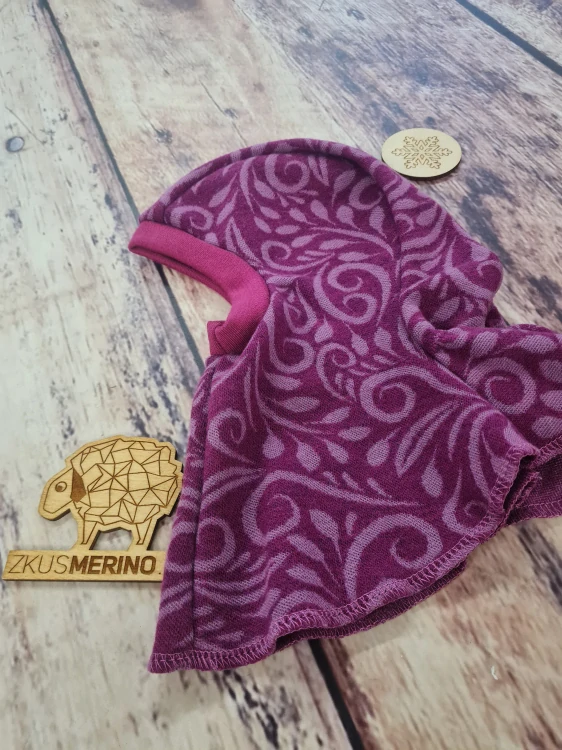 Zimní MERINO kukla Lambio - Fialovorůžové kudrlinky