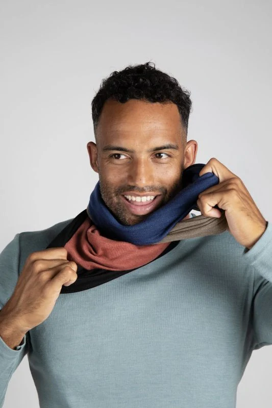 Merino/hedvábí nákrčník Engel pro dospělé - Tmavě modrý