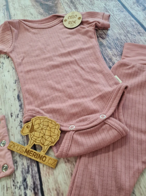 Rostoucí celoroční MERINO komplet Lambio, KR - Dusty rose žebro*