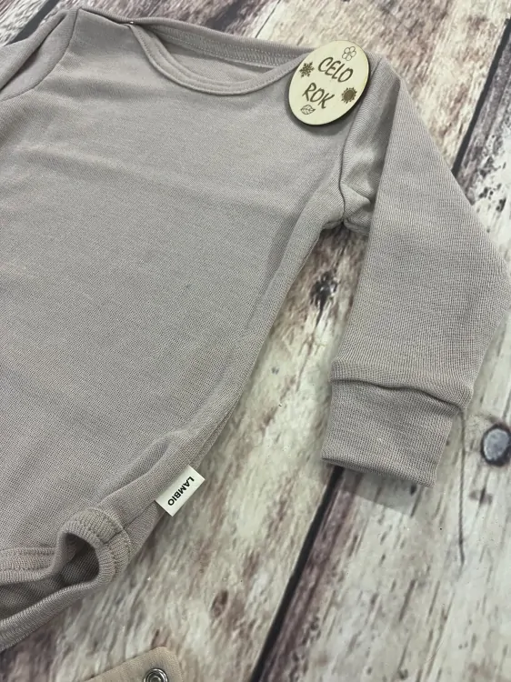 Rostoucí celoroční MERINO/HEDVÁBÍ body Lambio, DR - pískové