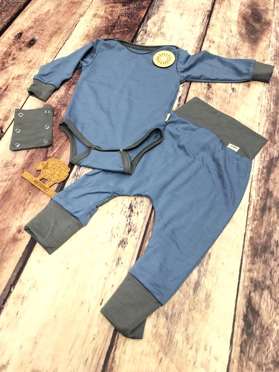 Rostoucí letní MERINO komplet Lambio, DR - Holubí modř/šedý lem*