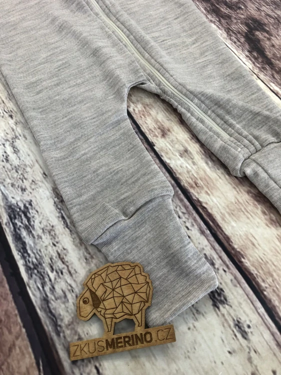 Rostoucí celoroční MERINO/HEDVÁBÍ overal Lambio, DR - Pískový melír