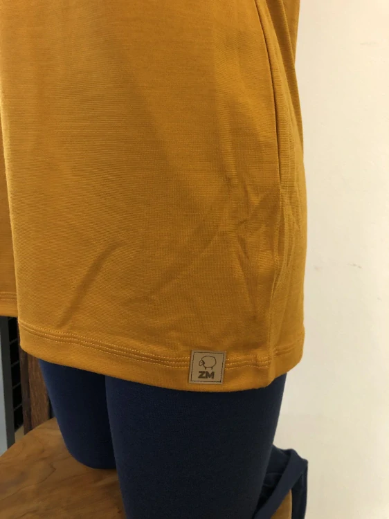 Prodloužené dámské celoroční merino tričko ZM Basic s přinechaným rukávem - Hořčice