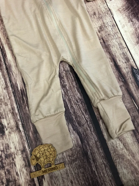 Rostoucí letní MERINO overal Lambio, DR & DN - Pískový