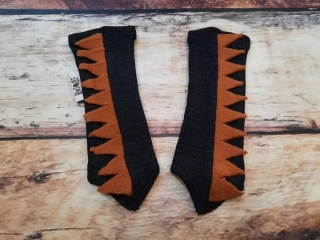 ManyMonths dino návleky na ruce - Foggy Black